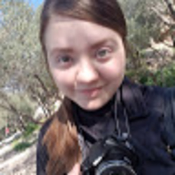 Meet your Posher, Kristen - Picture 1 of 1